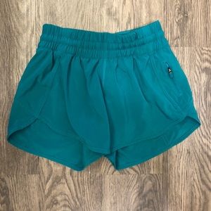 🍋 Lululemon shorts